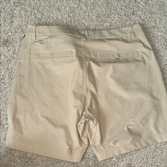 Lululemon Athletica Black and Cream Shorts - Picture 3 of 3